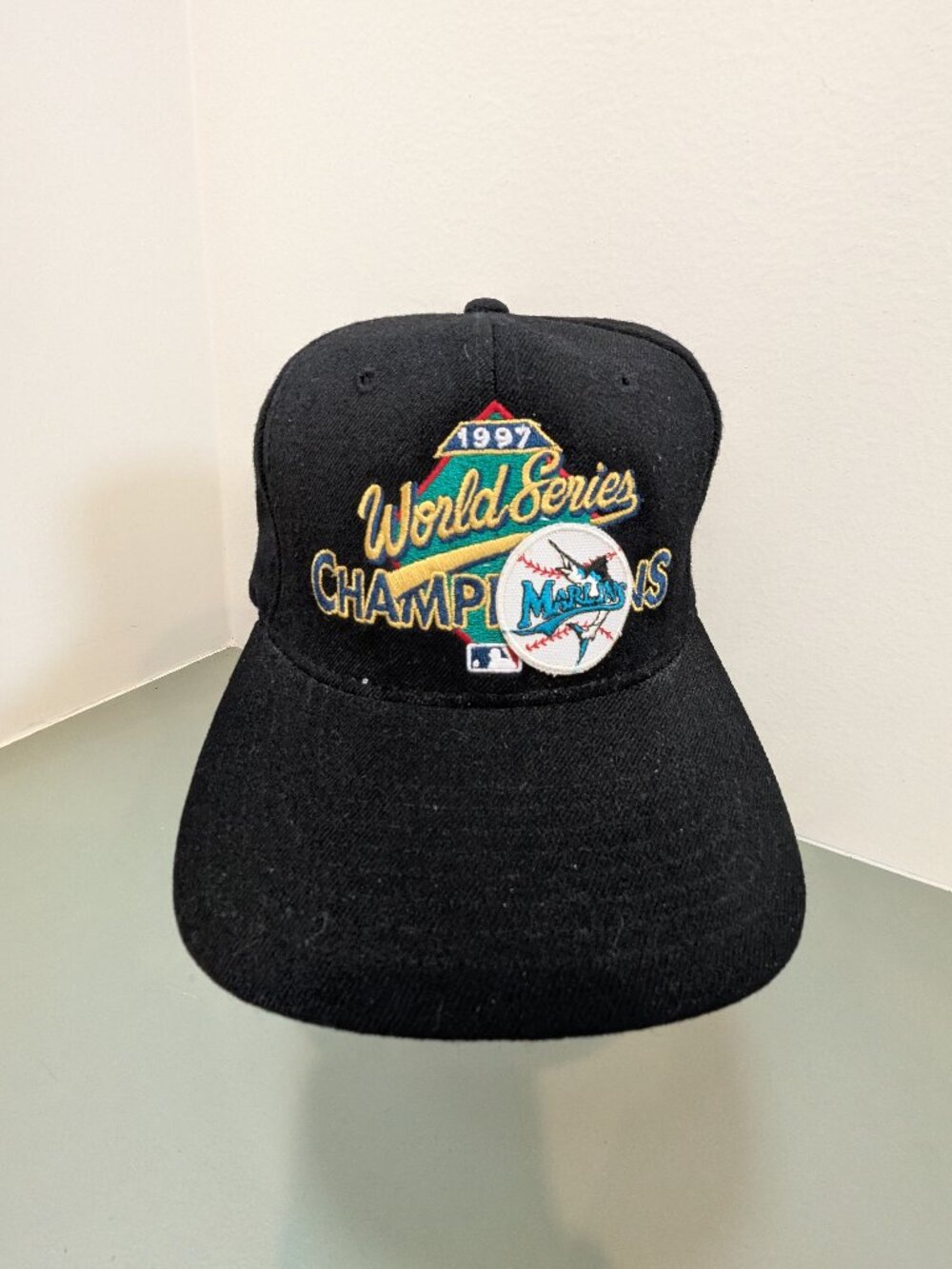 *NWT* Vintage Florida Marlins 1997 World Series Clubhouse Snapback Cap